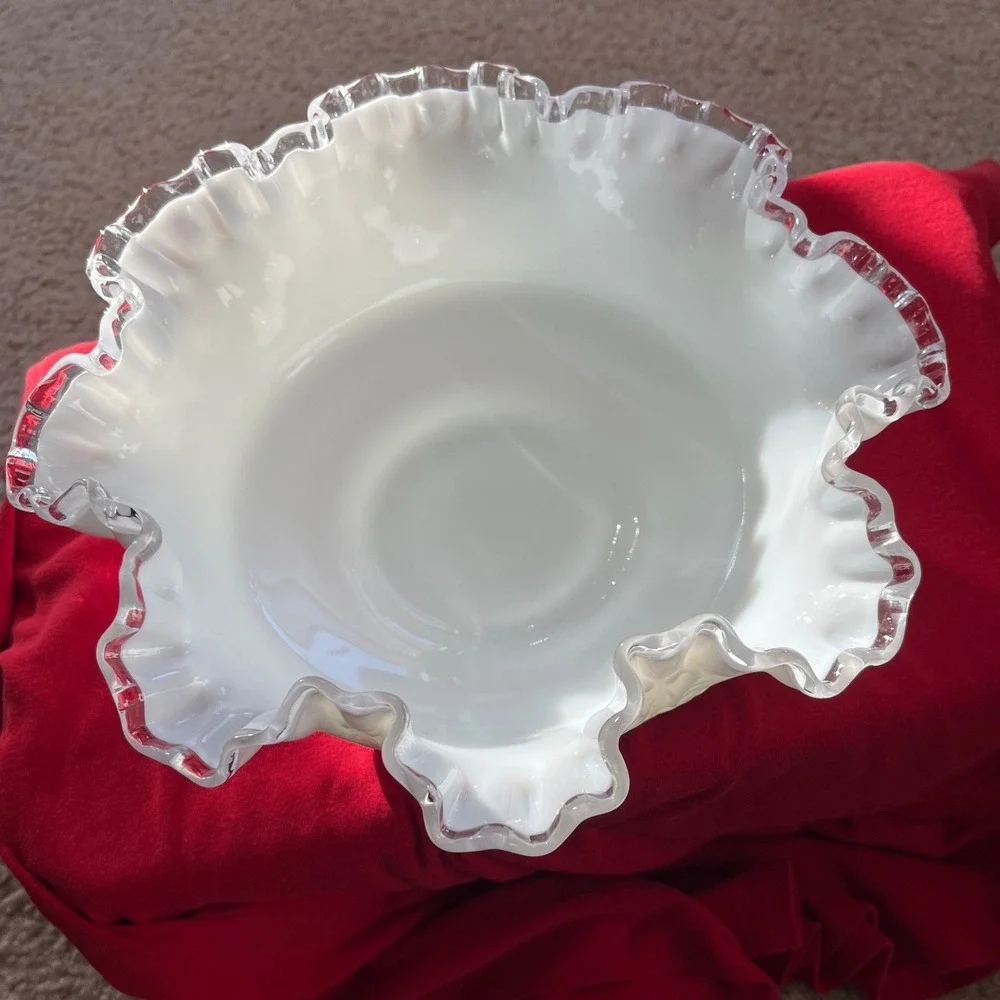 Fenton Milk Glass‎ Spanish Lace Silver Crest Ruffled Bowl Vintage Centerpiece